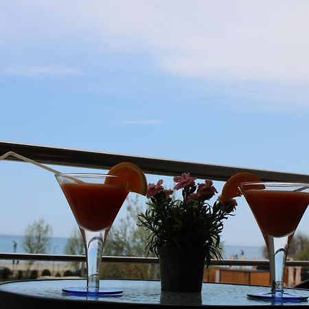 Bluewaves Apartment Mamaia Nord Năvodari Εξωτερικό φωτογραφία