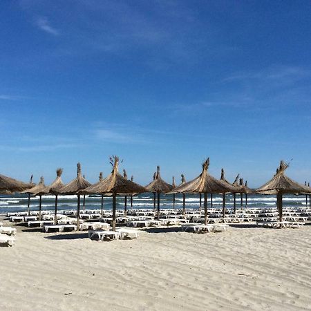 Bluewaves Apartment Mamaia Nord Năvodari Εξωτερικό φωτογραφία